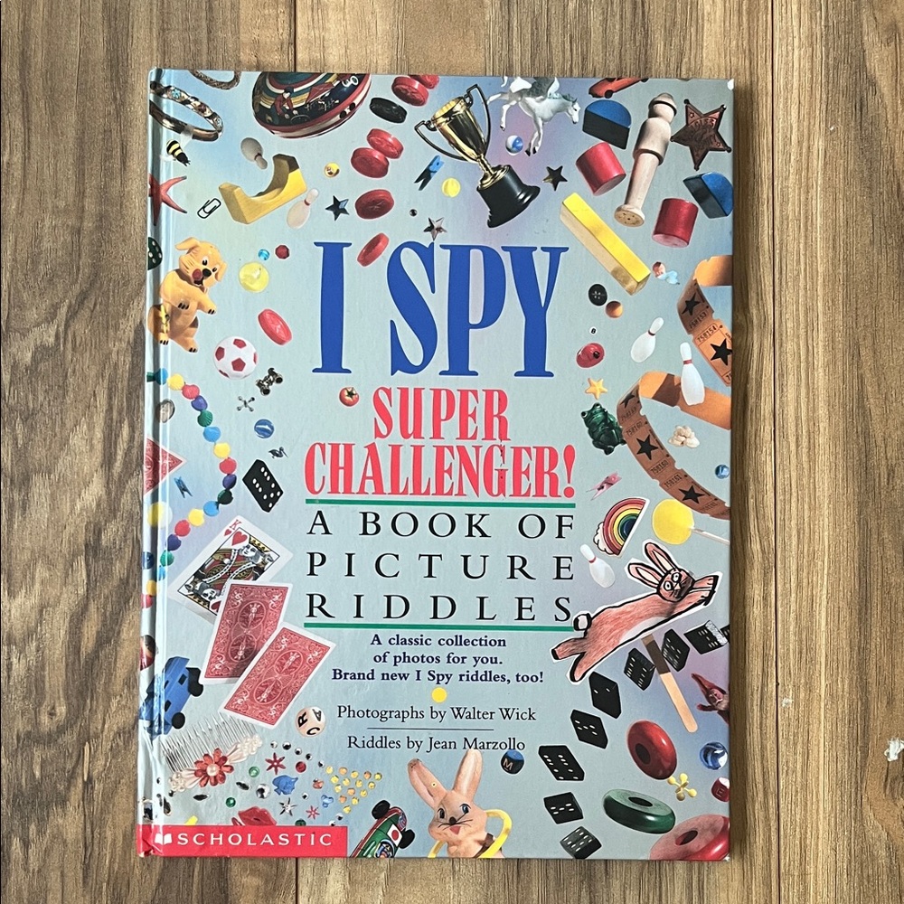 Scholastic I Spy Super Challenger with Vibrant Colors